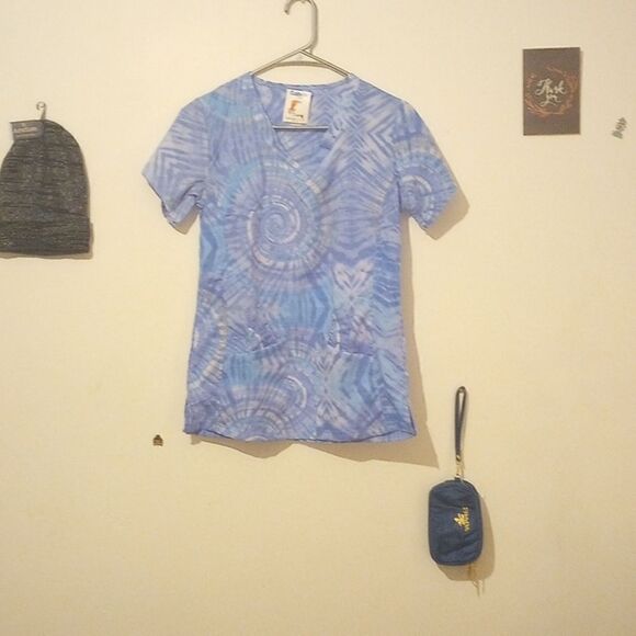 NWT Bright Blue Chic Flex Nursing Shirt!* - Picture 1 of 8